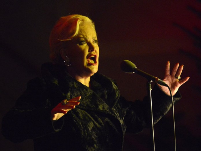 Musical Star Angelika Milster beim Kirchenkonzert in Mutterstadt